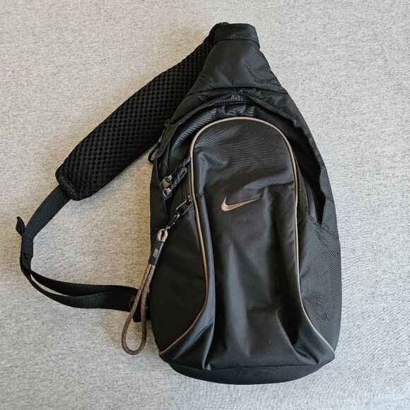 Nike 22SS Sportswear Essentials Sling Bag Unisex Crossbody Black Shoulder Strap - Picture 1 of 9